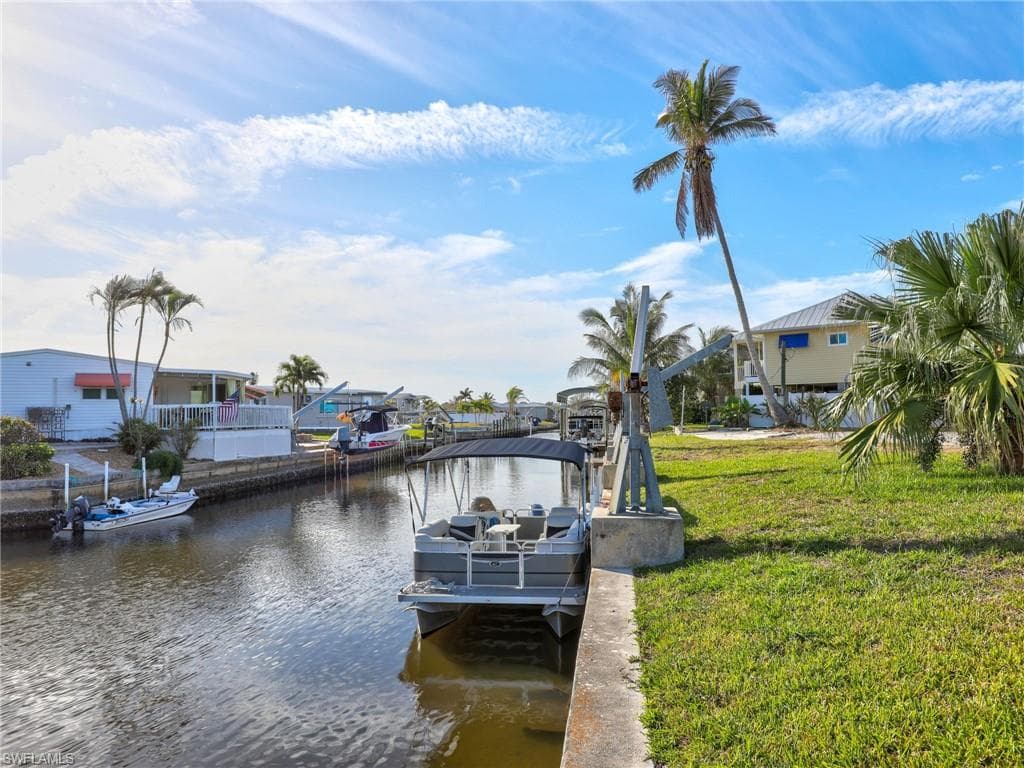 24524 Dolphin St, Bonita Springs, FL 34134-10