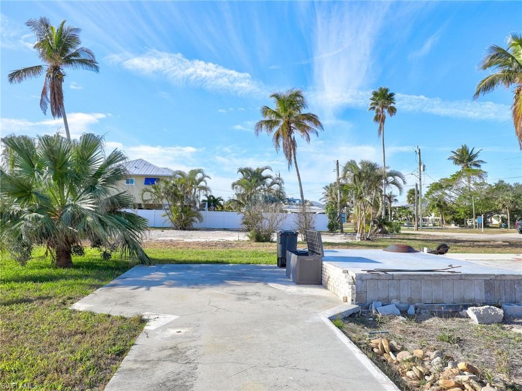 24524 Dolphin St, Bonita Springs, FL 34134-11