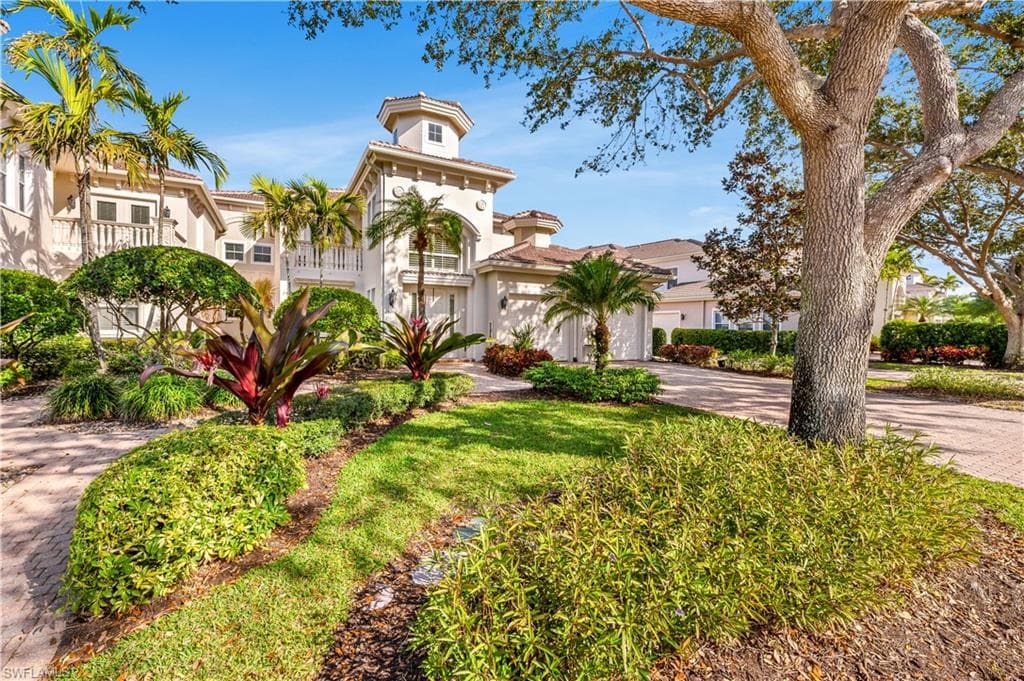 583 Avellino Isles Cir 102, Naples, FL 34119-19