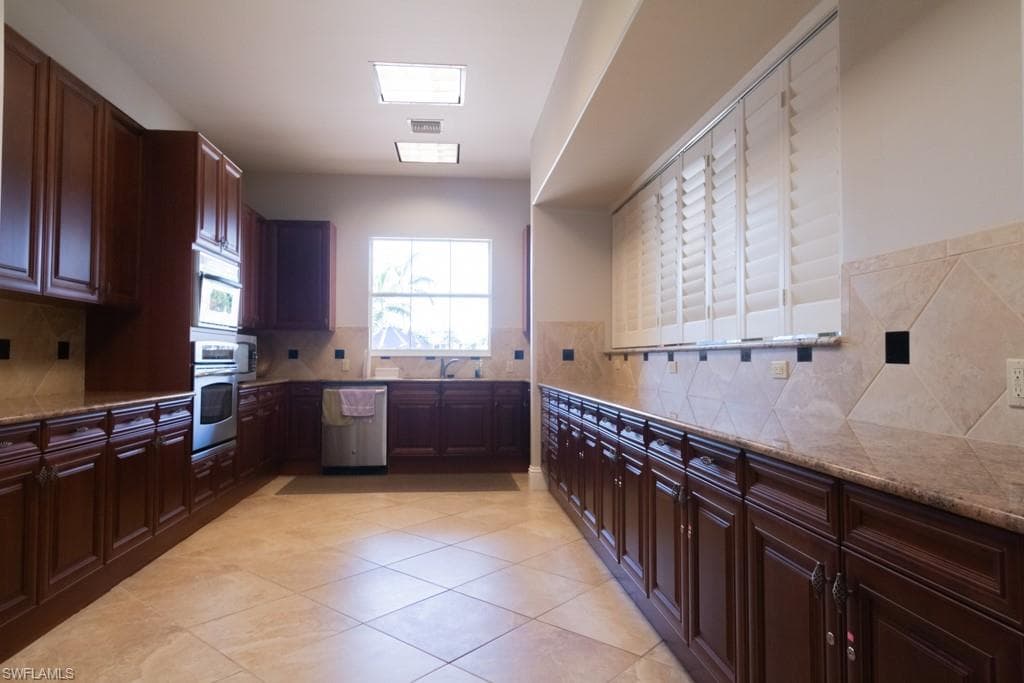 583 Avellino Isles Cir 102, Naples, FL 34119-24