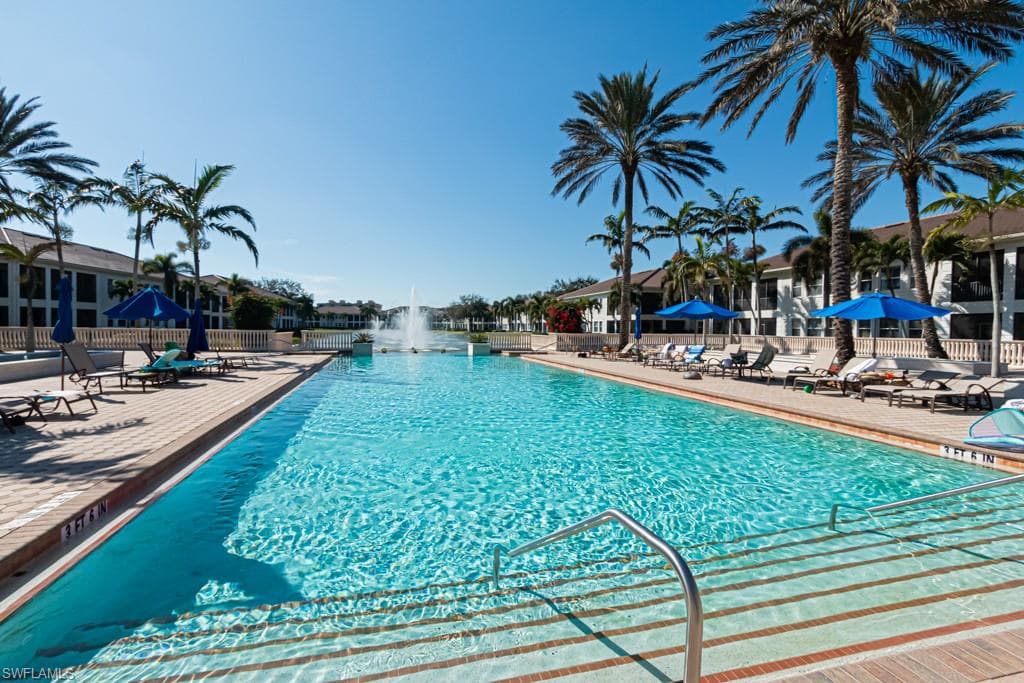 583 Avellino Isles Cir 102, Naples, FL 34119-27
