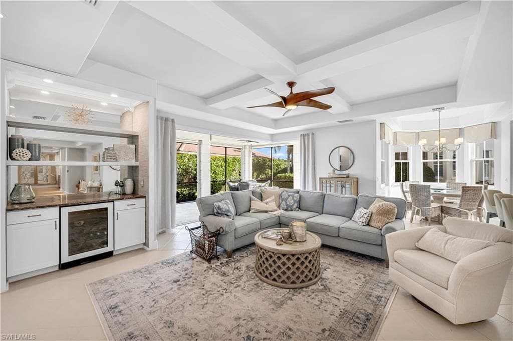 583 Avellino Isles Cir 102, Naples, FL 34119-2