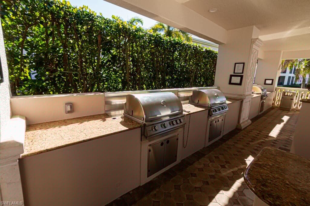 583 Avellino Isles Cir 102, Naples, FL 34119-33