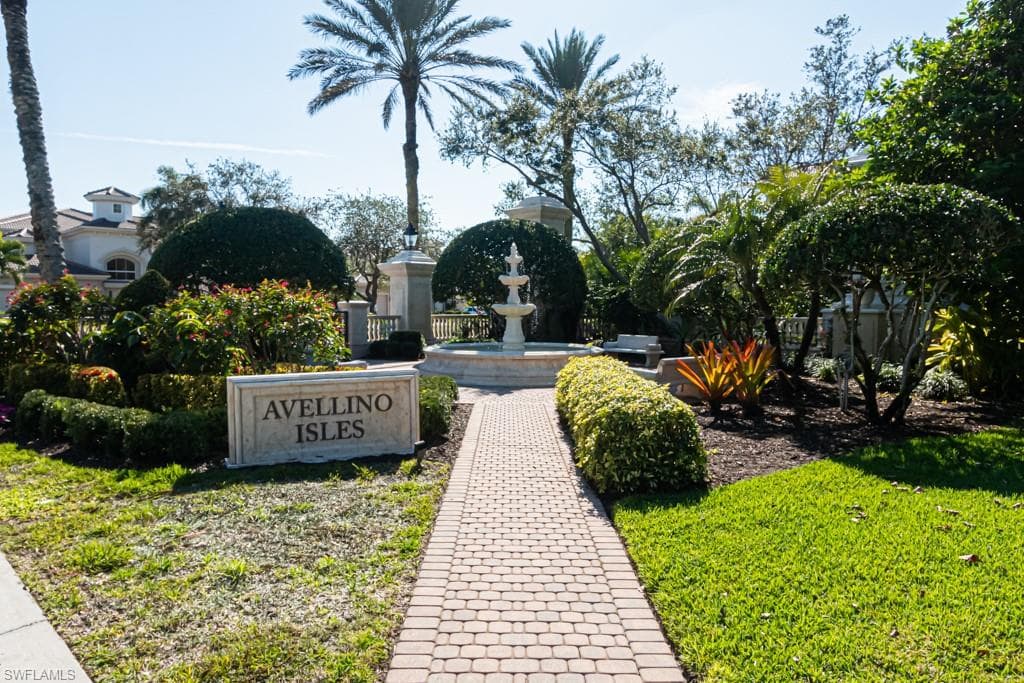 583 Avellino Isles Cir 102, Naples, FL 34119-35