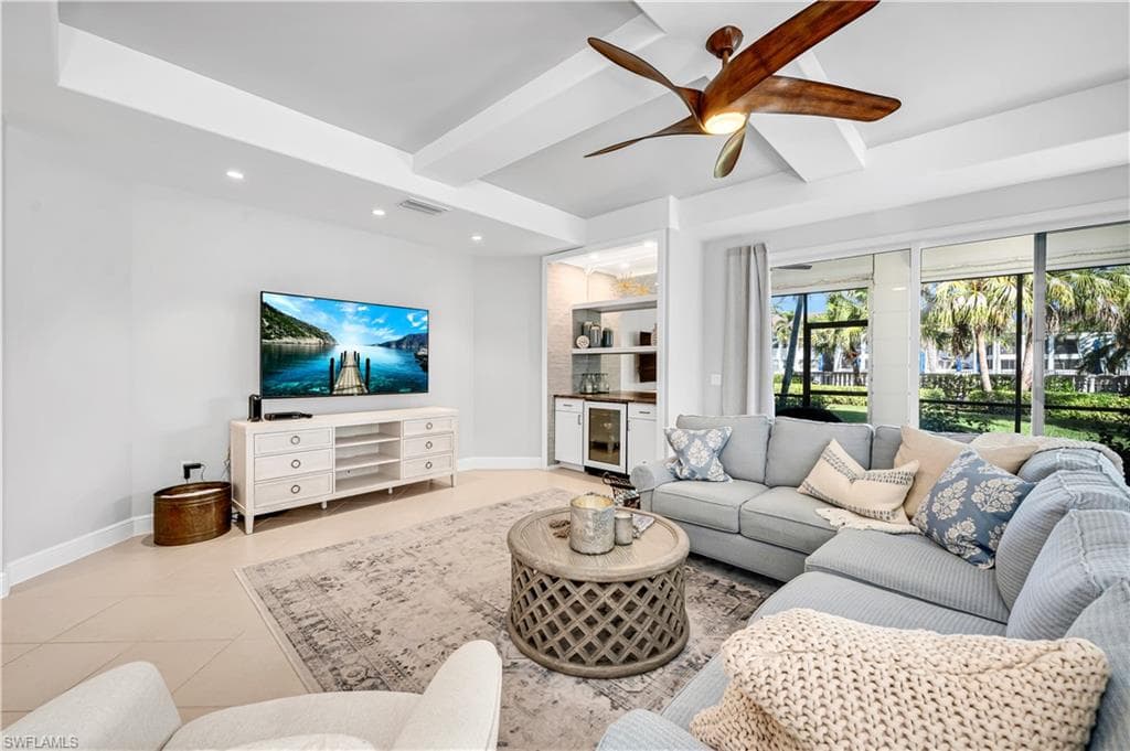 583 Avellino Isles Cir 102, Naples, FL 34119-5