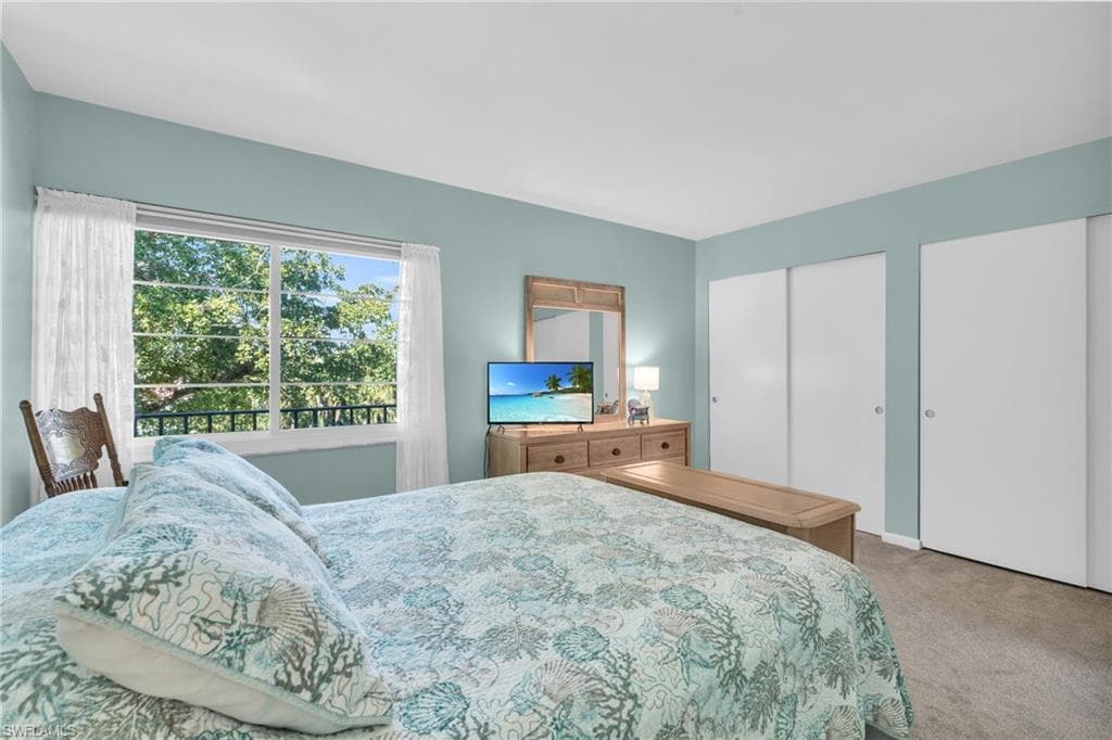 1087 Forest Lakes Dr 1-305, Naples, FL 34105-16