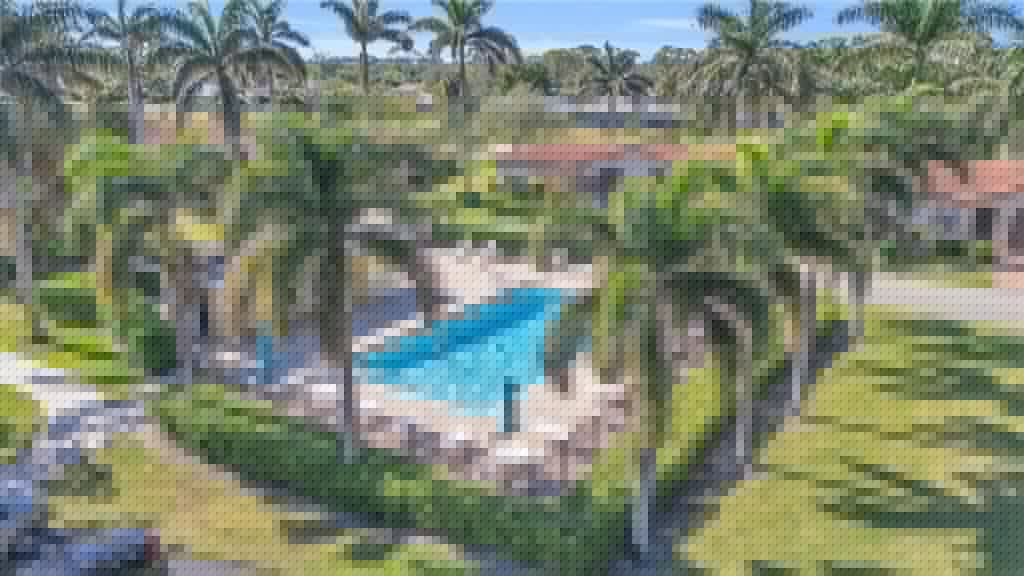 1087 Forest Lakes Dr 1-305, Naples, FL 34105-6