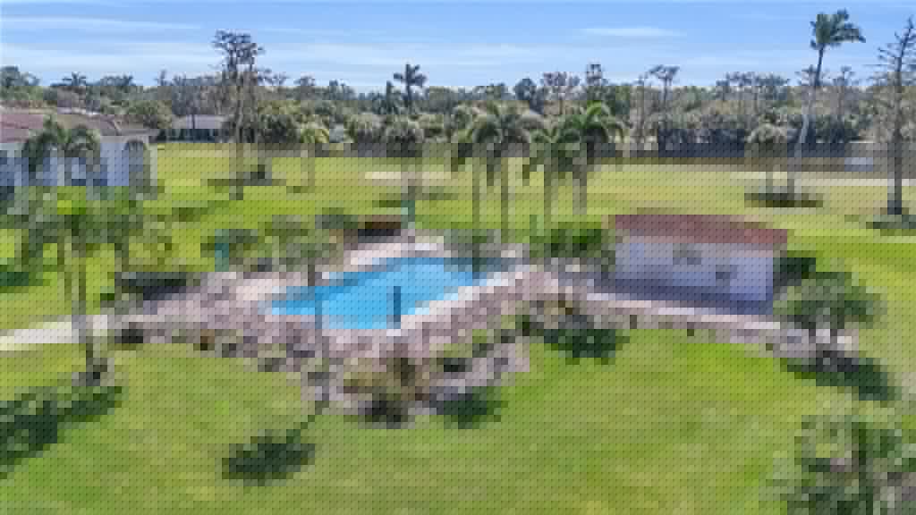 1087 Forest Lakes Dr 1-305, Naples, FL 34105-7