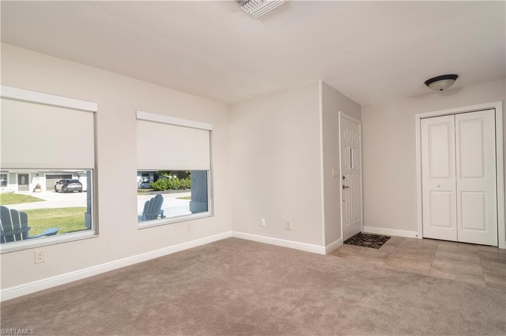718 107th Ave N, Naples, FL 34108-4