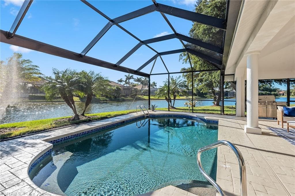 8338 Tuliptree Pl, Naples, FL 34113-9