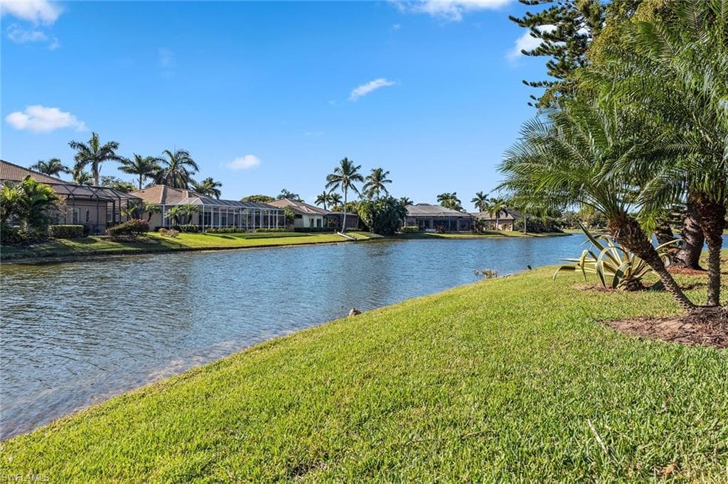 8338 Tuliptree Pl, Naples, FL 34113-19