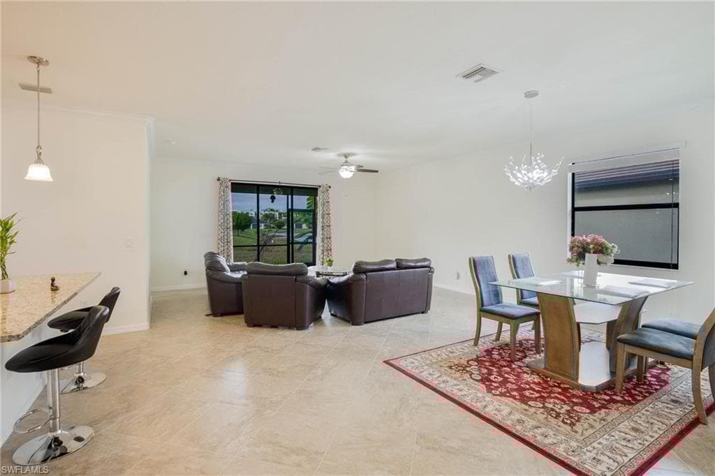 9215 Shadow Oak Ln, Naples, FL 34120-9