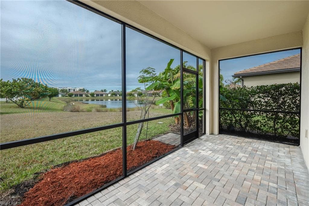 9215 Shadow Oak Ln, Naples, FL 34120-26