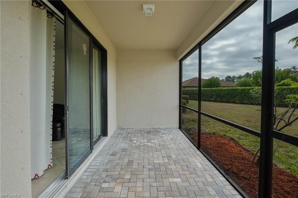 9215 Shadow Oak Ln, Naples, FL 34120-27