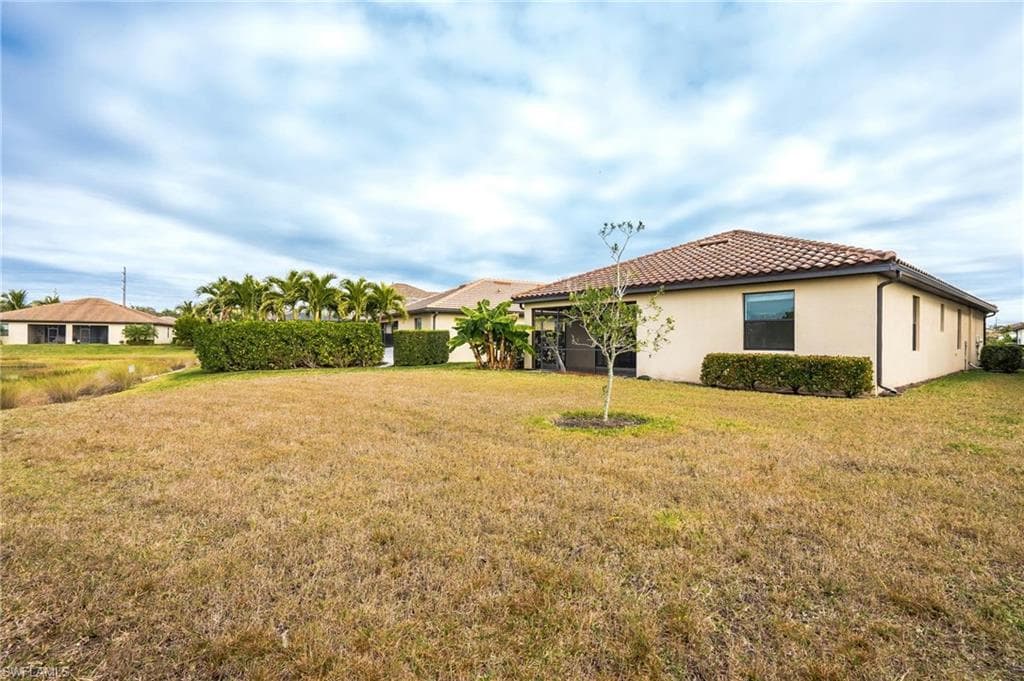 9215 Shadow Oak Ln, Naples, FL 34120-28