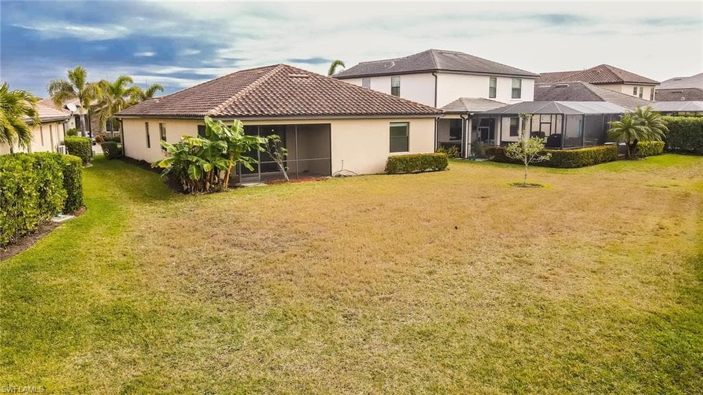 9215 Shadow Oak Ln, Naples, FL 34120-30