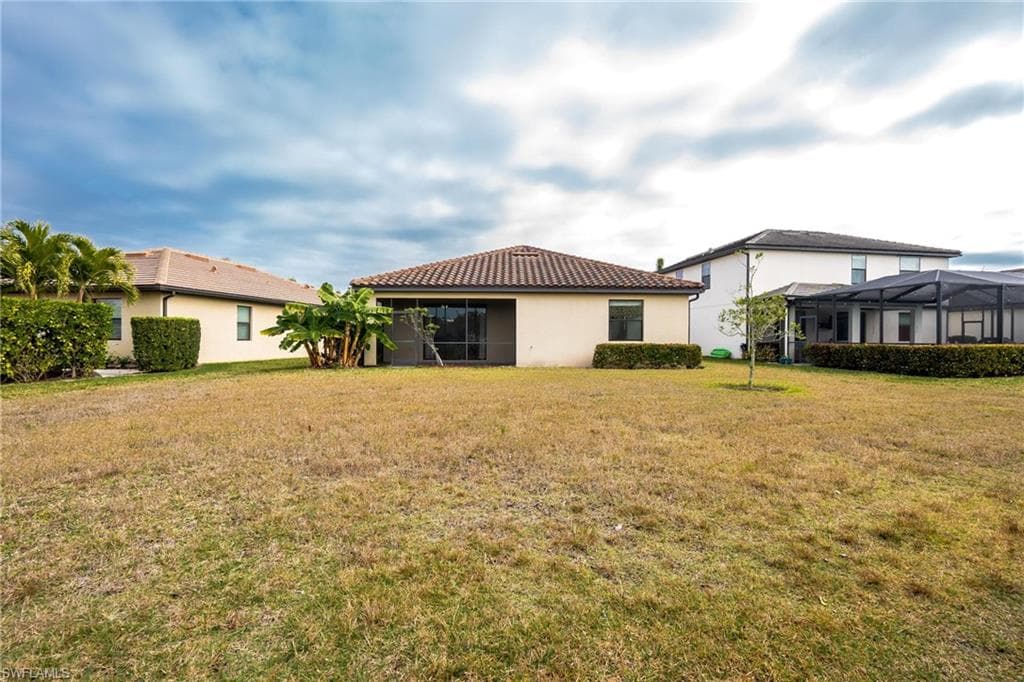 9215 Shadow Oak Ln, Naples, FL 34120-31