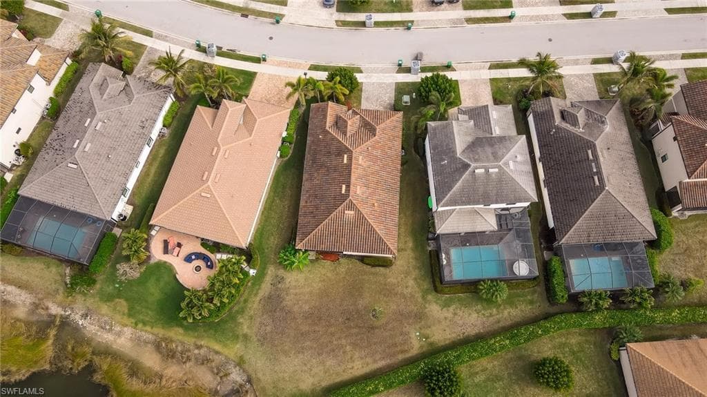 9215 Shadow Oak Ln, Naples, FL 34120-33