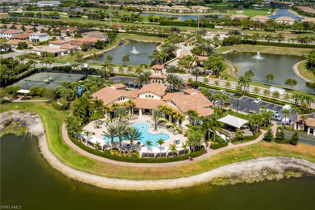 9215 Shadow Oak Ln, Naples, FL 34120-35