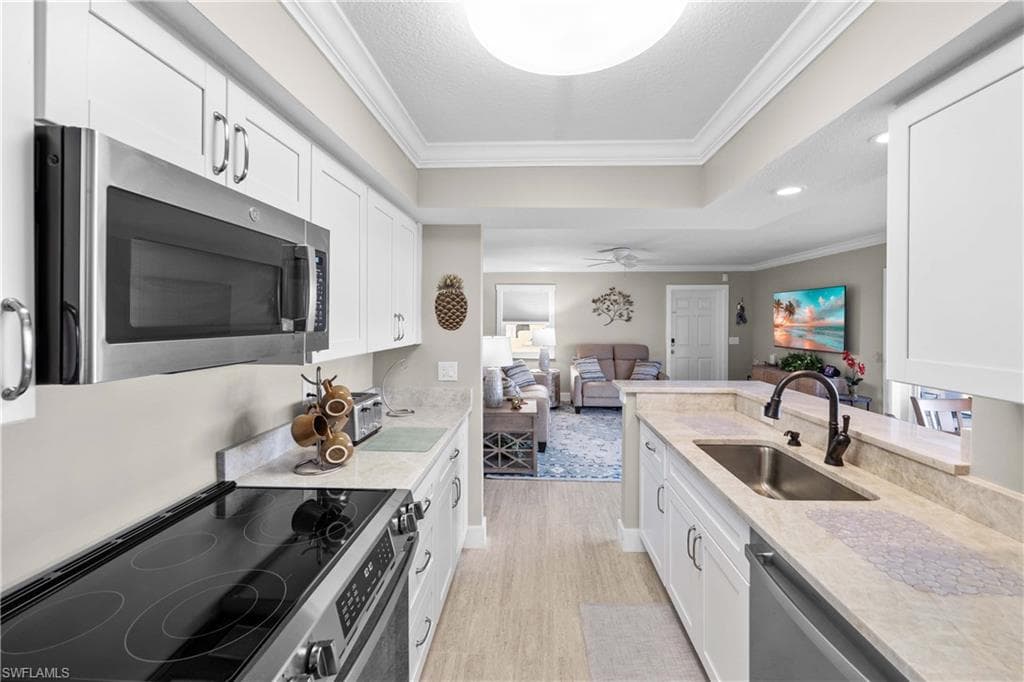 1155 Sandpiper St B7, Naples, FL 34102-12