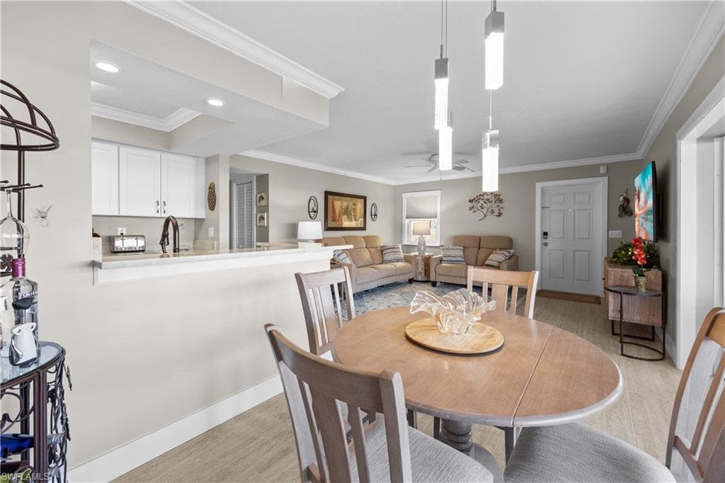 1155 Sandpiper St B7, Naples, FL 34102-20