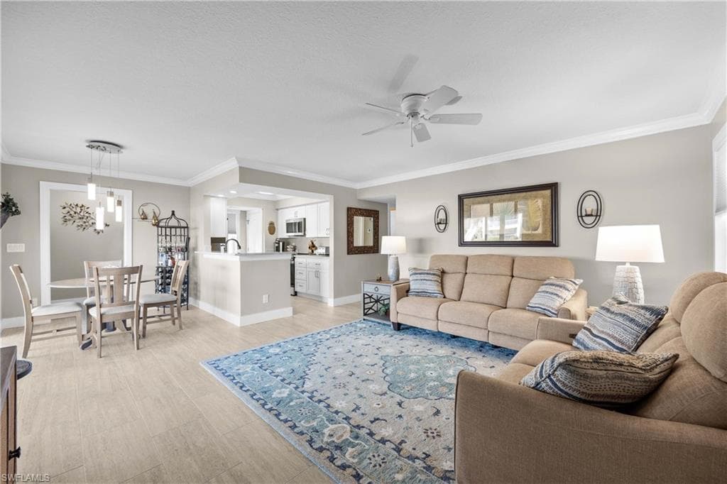 1155 Sandpiper St B7, Naples, FL 34102-2