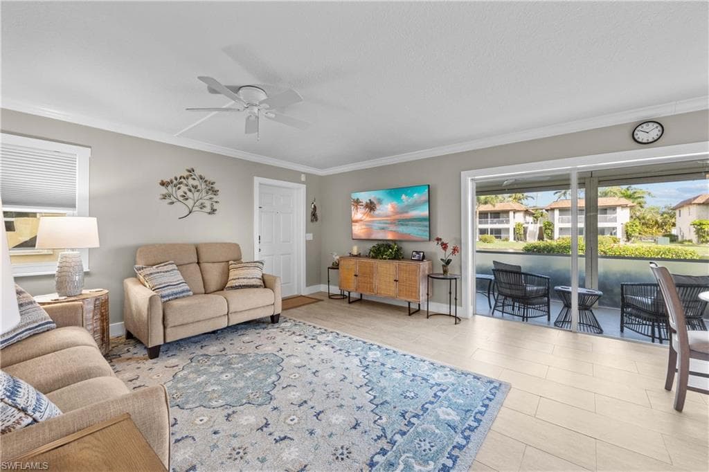 1155 Sandpiper St B7, Naples, FL 34102-7