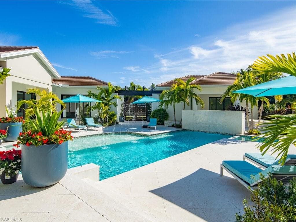 494 Gordonia Rd, Naples, FL 34108-41