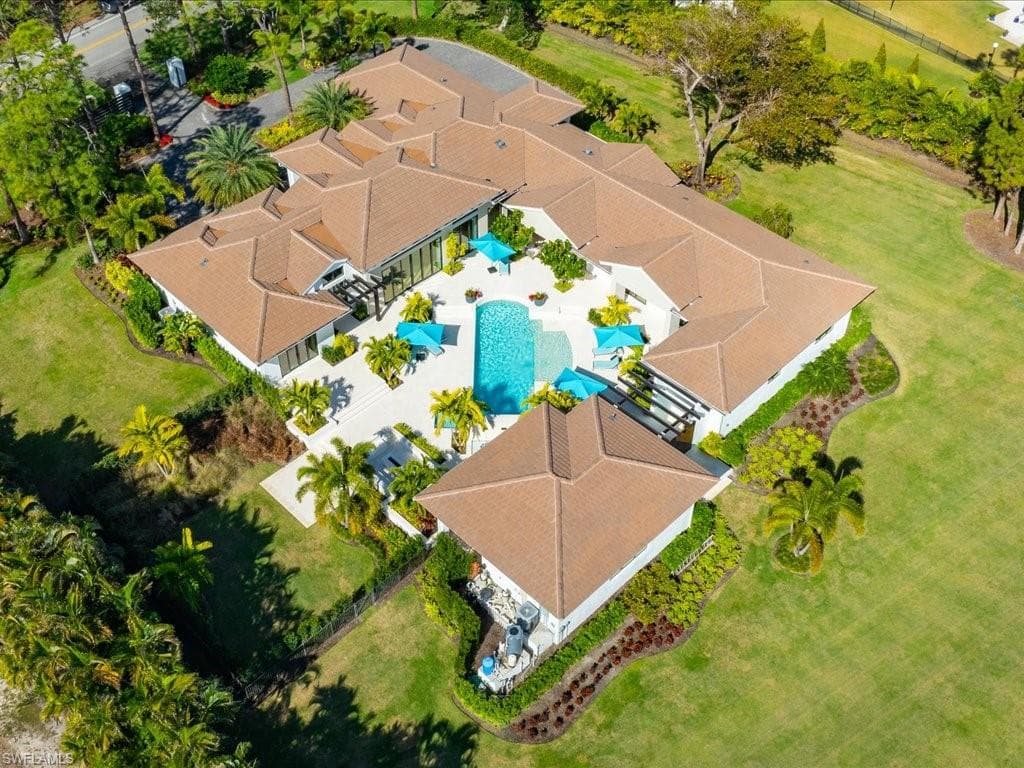 494 Gordonia Rd, Naples, FL 34108-43