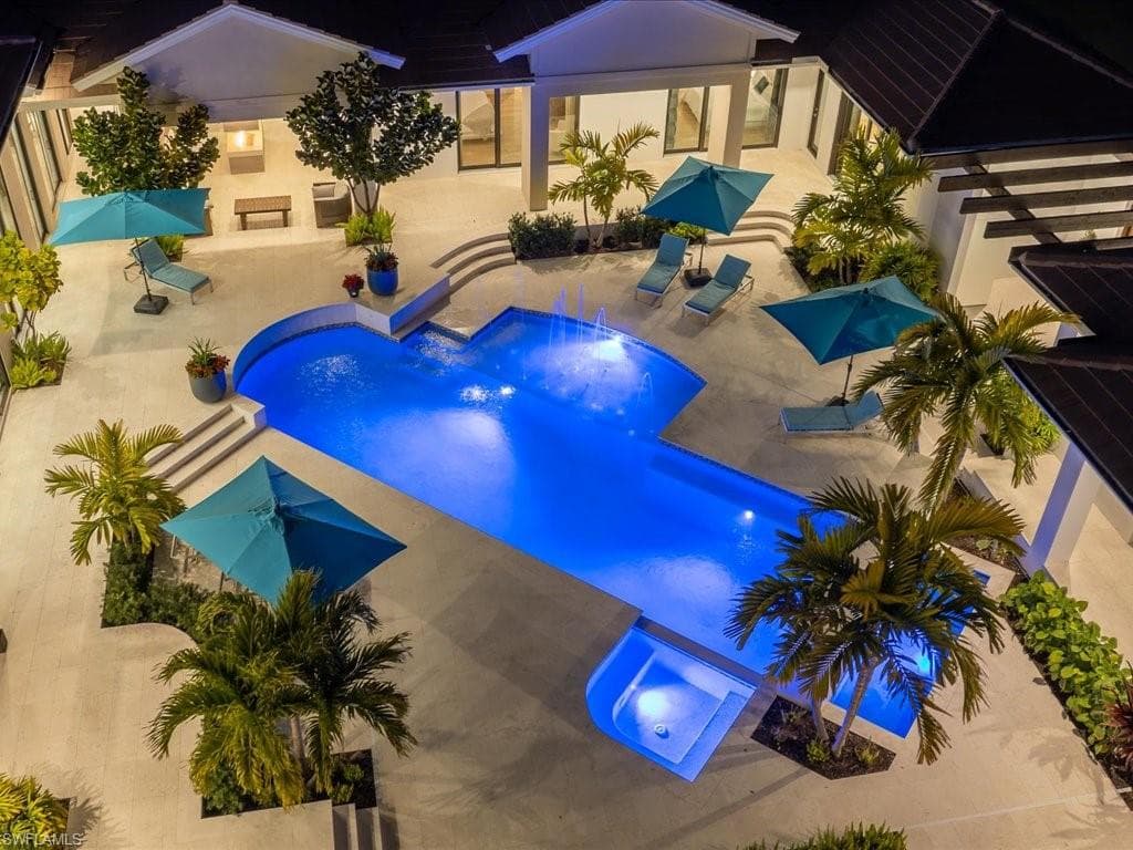 494 Gordonia Rd, Naples, FL 34108-46