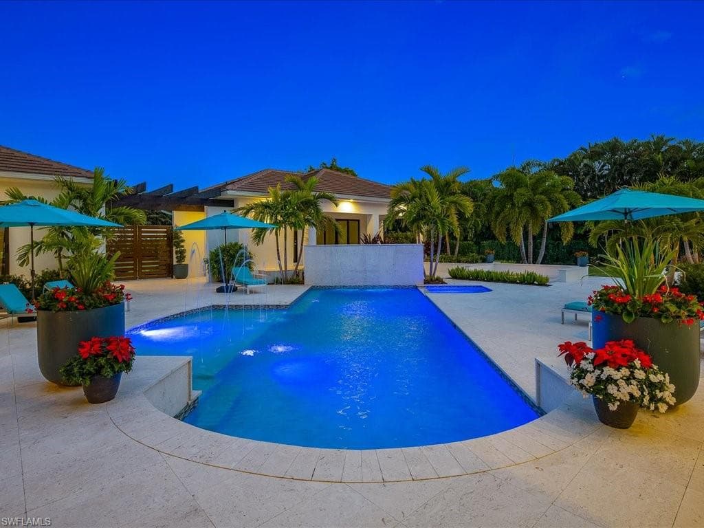 494 Gordonia Rd, Naples, FL 34108-48