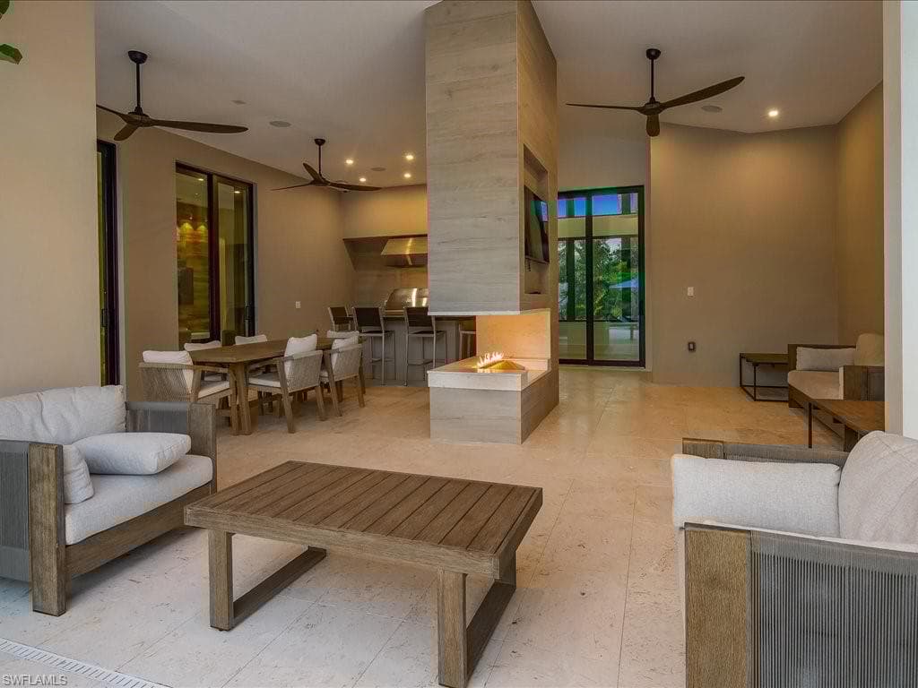 494 Gordonia Rd, Naples, FL 34108-50