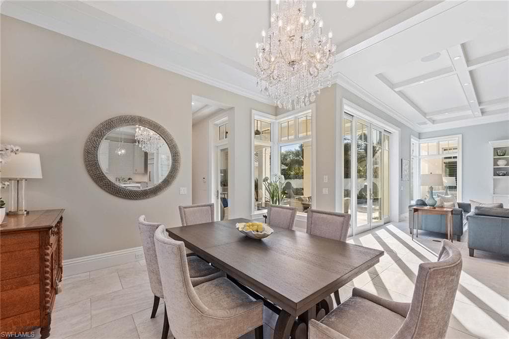 112 1st Ave N, Naples, FL 34102-16