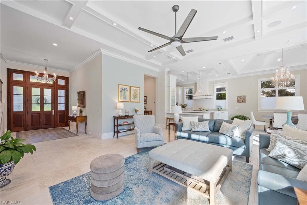 112 1st Ave N, Naples, FL 34102-17