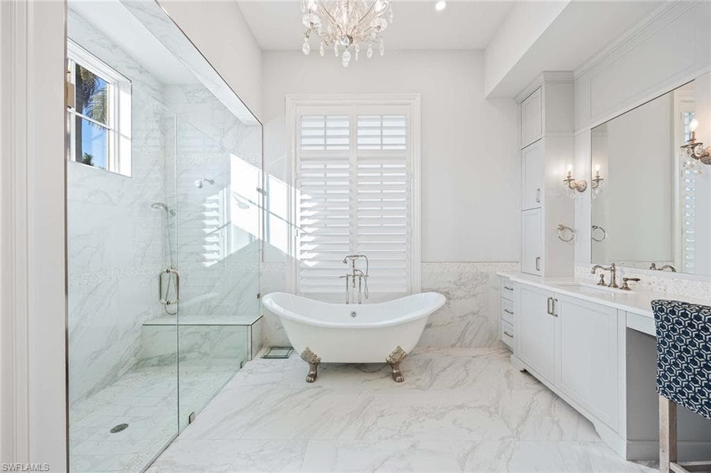 112 1st Ave N, Naples, FL 34102-20