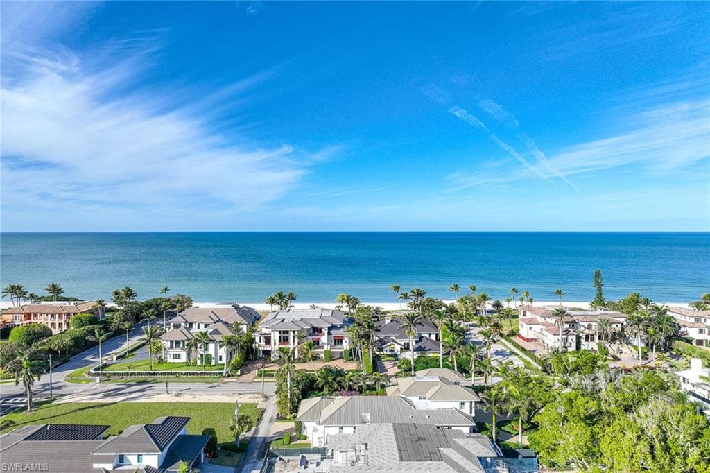 112 1st Ave N, Naples, FL 34102-6
