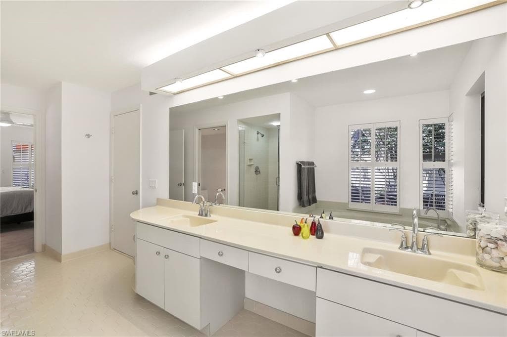 6802 Pelican Bay Blvd 1002, Naples, FL 34108-17