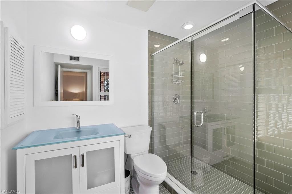 6802 Pelican Bay Blvd 1002, Naples, FL 34108-19