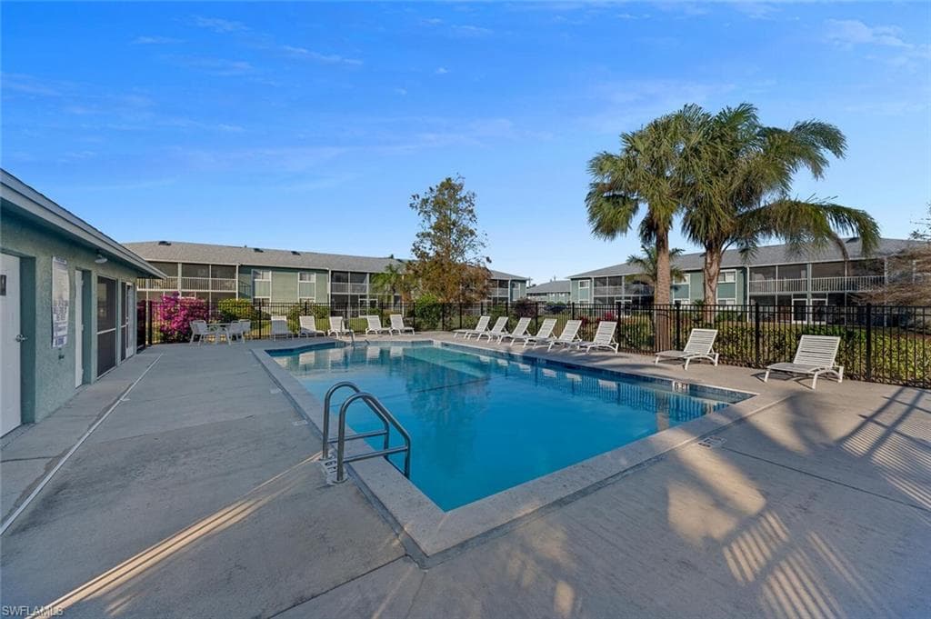 154 Cypress Way E 1102, Naples, FL 34110-13