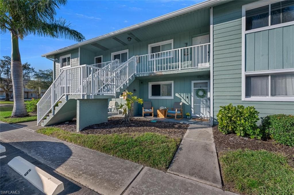 154 Cypress Way E 1102, Naples, FL 34110-2
