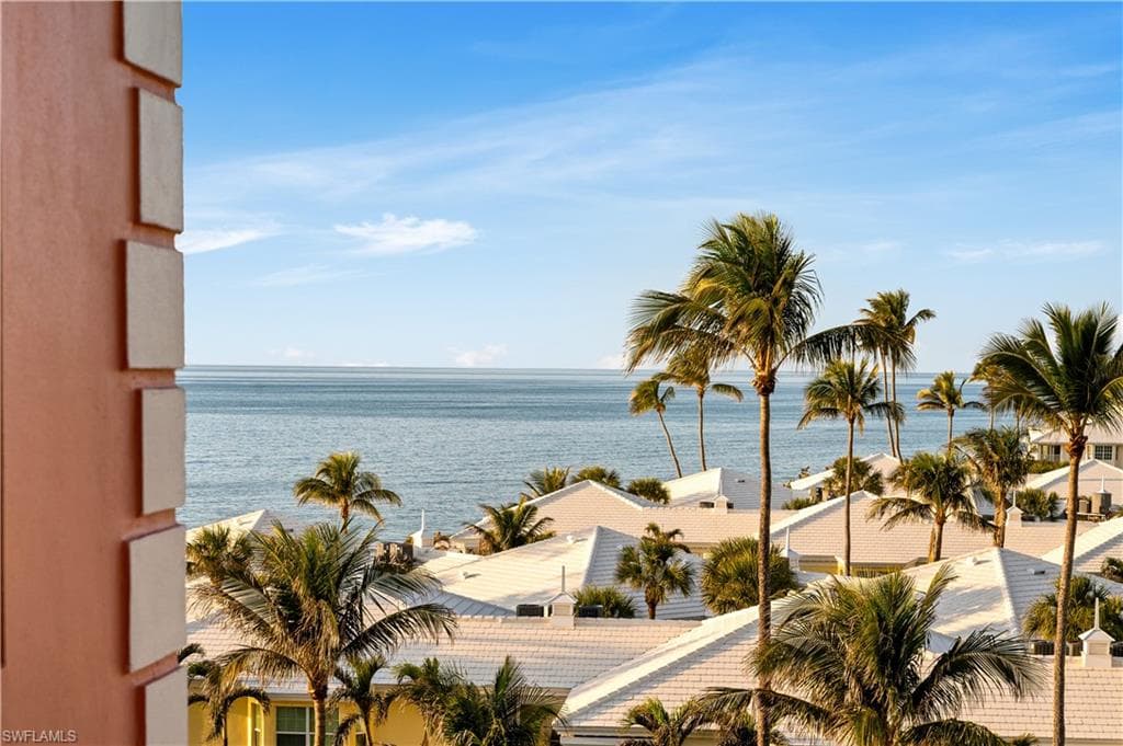 2401 Gulf Shore Blvd N 64, Naples, FL 34103-14