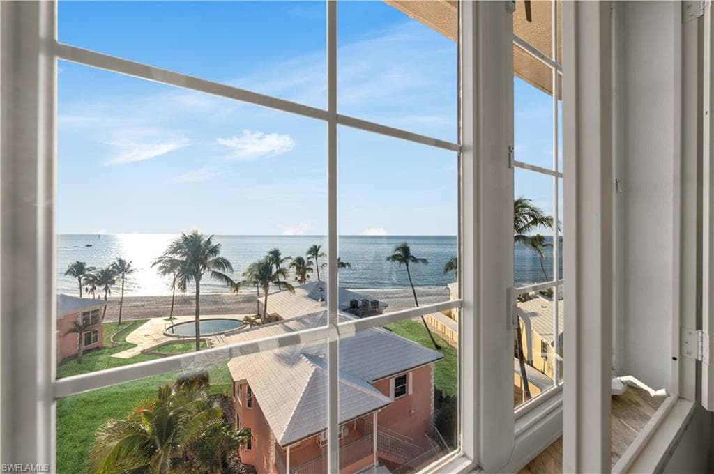 2401 Gulf Shore Blvd N 64, Naples, FL 34103-16