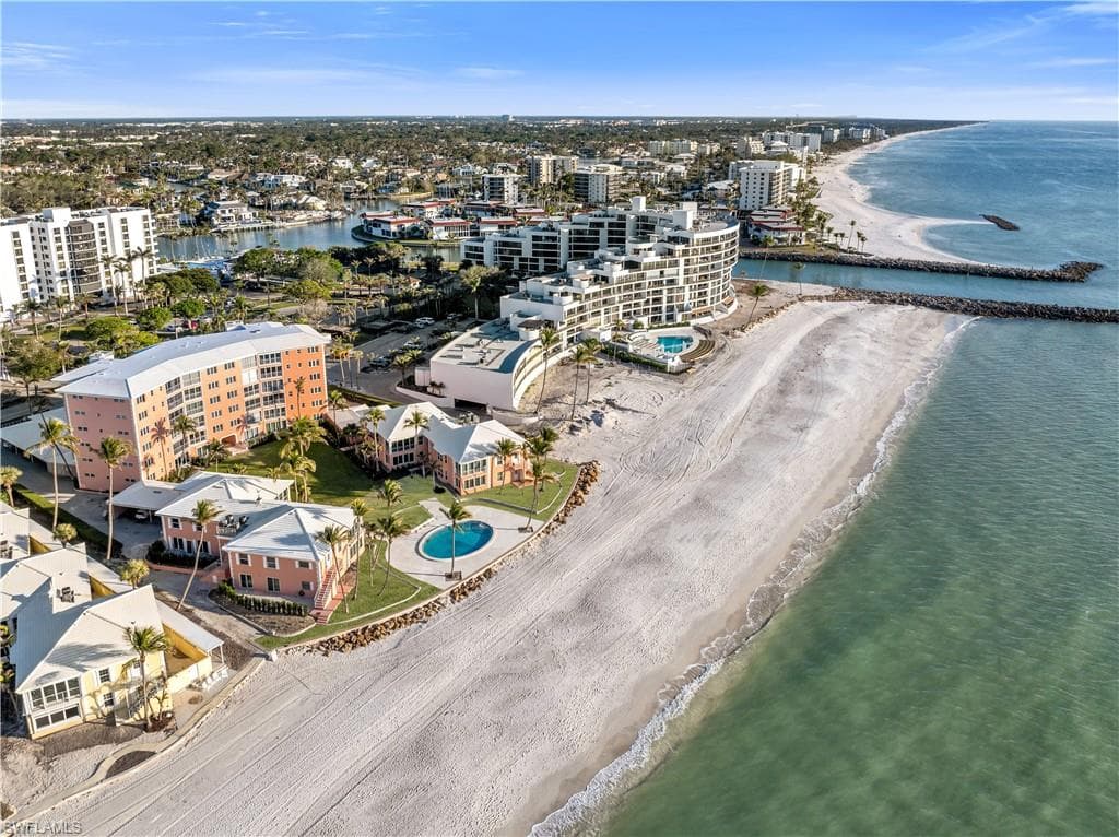 2401 Gulf Shore Blvd N 64, Naples, FL 34103-18