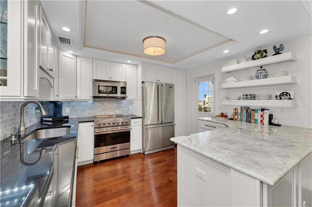 2401 Gulf Shore Blvd N 64, Naples, FL 34103-4