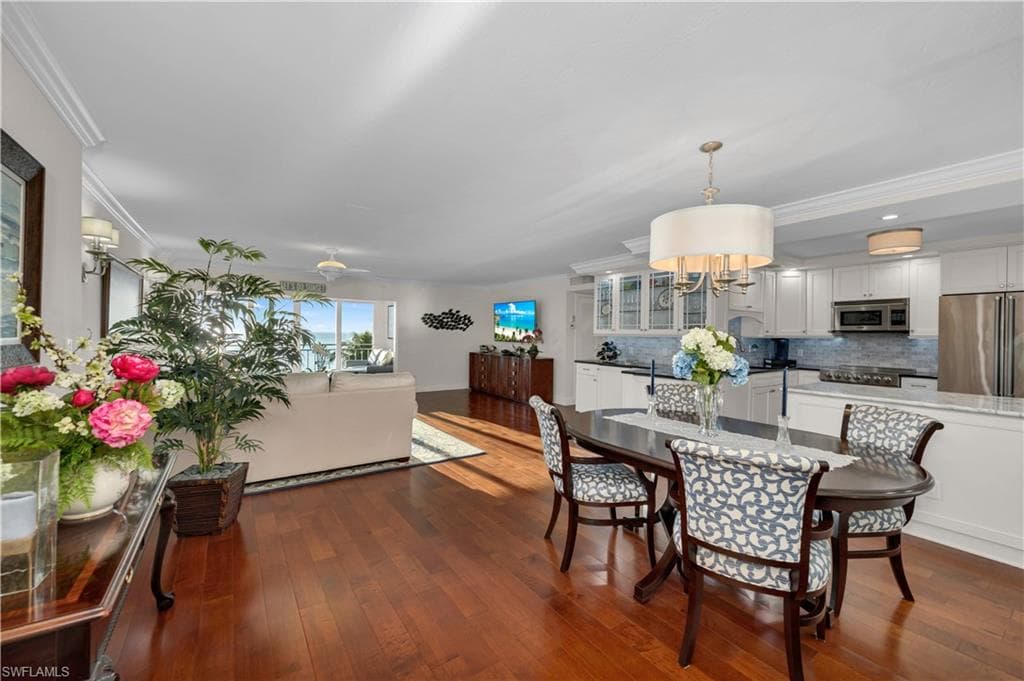 2401 Gulf Shore Blvd N 64, Naples, FL 34103-5