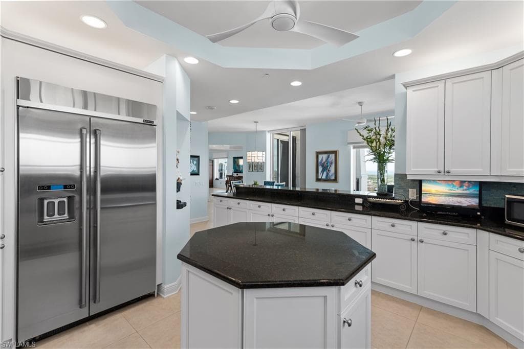 455 Cove Tower Dr 1802, Naples, FL 34110-16