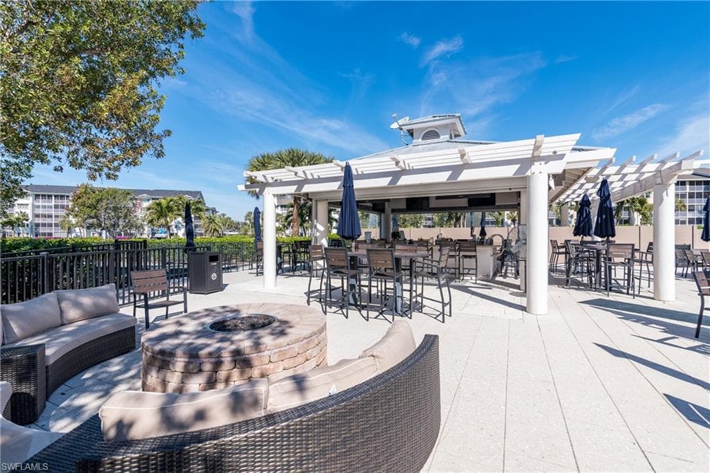 455 Cove Tower Dr 1802, Naples, FL 34110-48