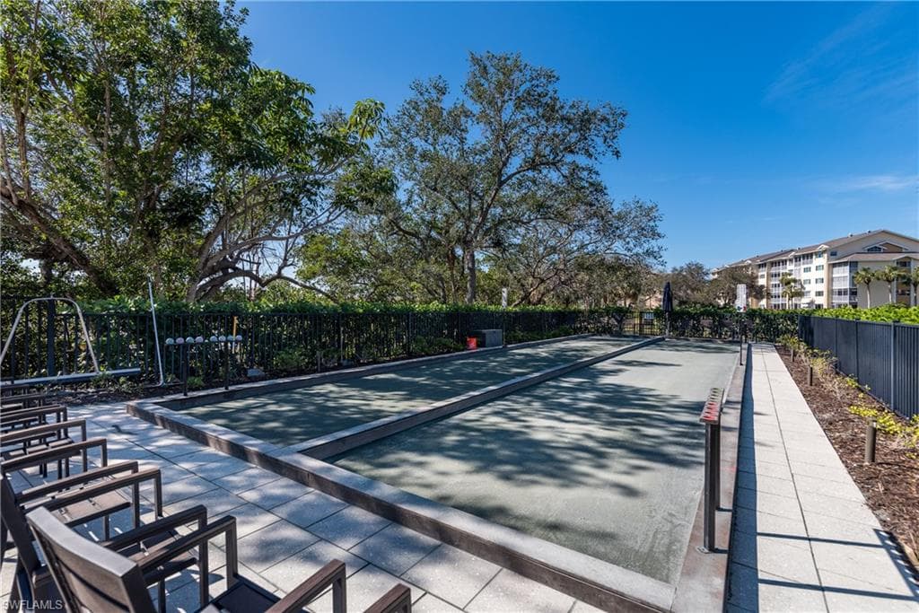 455 Cove Tower Dr 1802, Naples, FL 34110-50