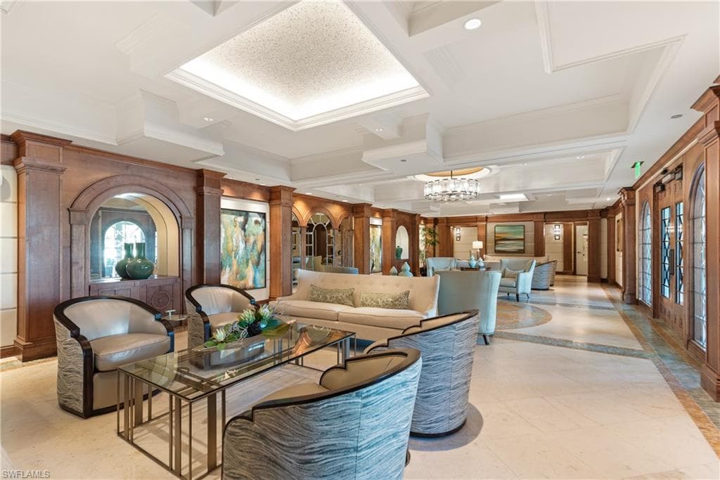 455 Cove Tower Dr 1802, Naples, FL 34110-7