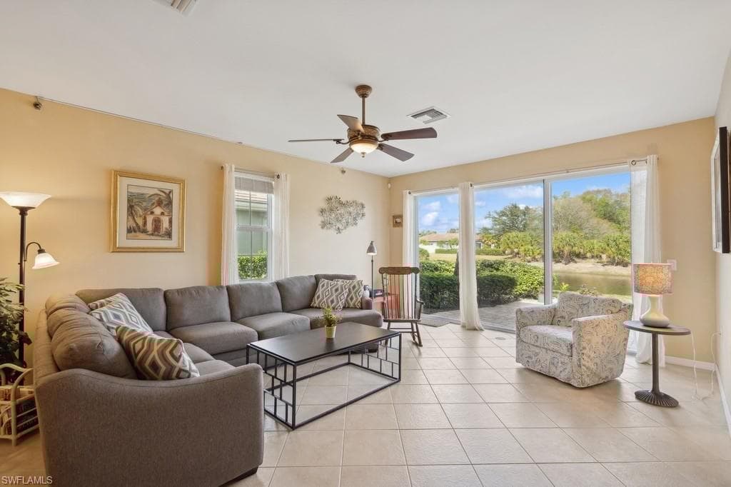 10633 Camarelle Cir, Fort Myers, FL 33913-4